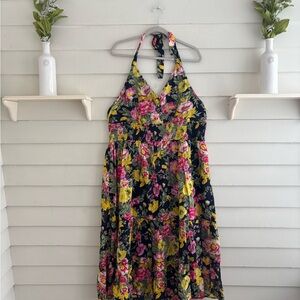 The Pyramid Collection Floral Halter Tie Maxi Dress Women’s Size 2X